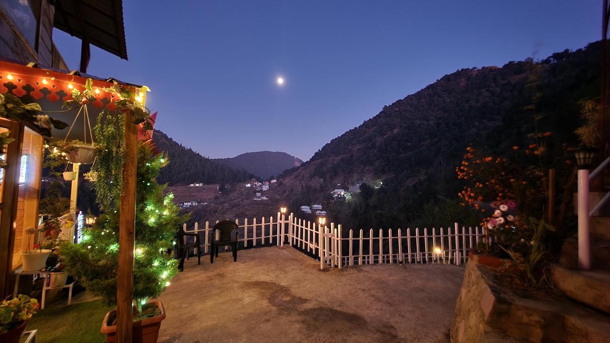 Hotel The Mystic Pines Nainital Esterno foto