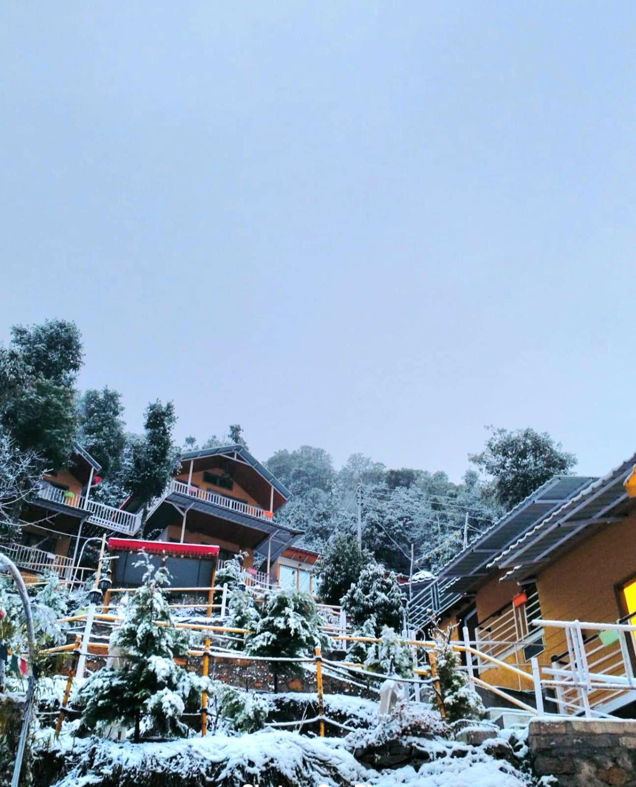 Hotel The Mystic Pines Nainital Esterno foto